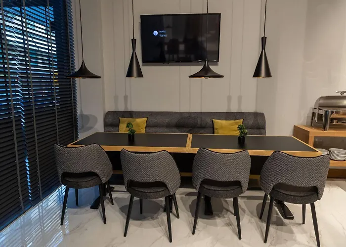 Grand Port Nocleg ze śniadaniem 4*