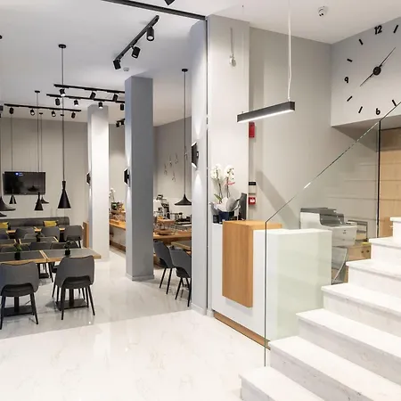 فندق مبيت وإفطار Grand Port 3*