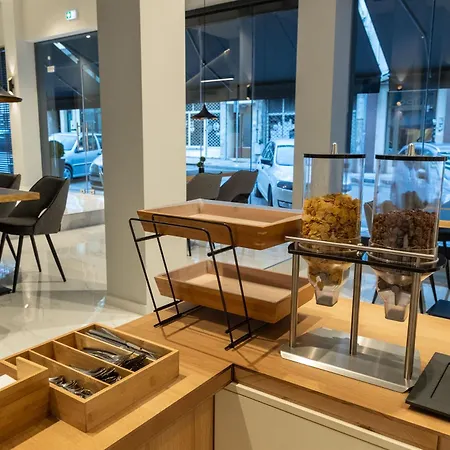 Grand Port فندق مبيت وإفطار 3*