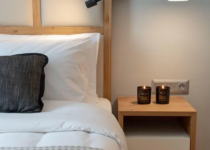 Grand Port Oda ve Kahvaltı 4*